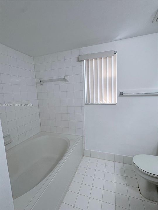 В аренду: $2,400 (2 спален, 2 ванн, 1065 Квадратных фут)