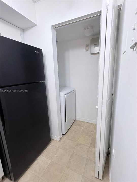 В аренду: $2,400 (2 спален, 2 ванн, 1065 Квадратных фут)
