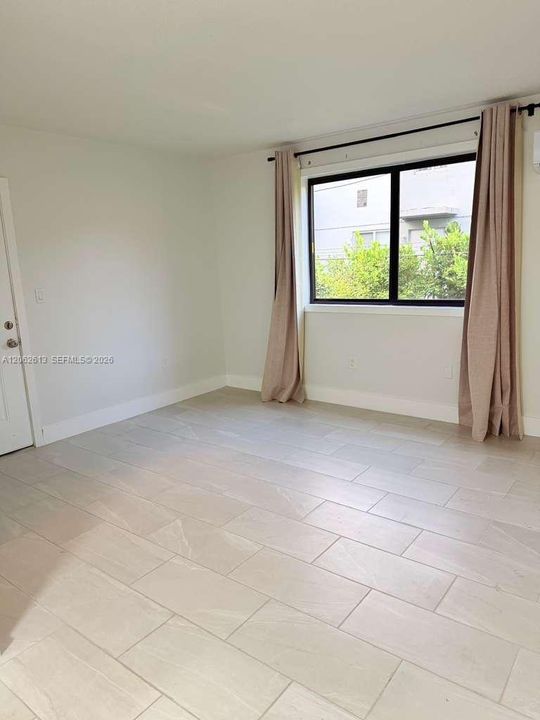 В аренду: $1,550 (1 спален, 1 ванн, 600 Квадратных фут)