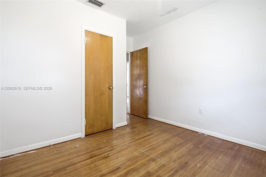 En Venta: $665,000 (3 camas, 1 baños, 1058 Pies cuadrados)