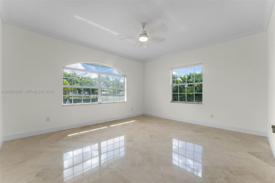 BEDROOM SUITE