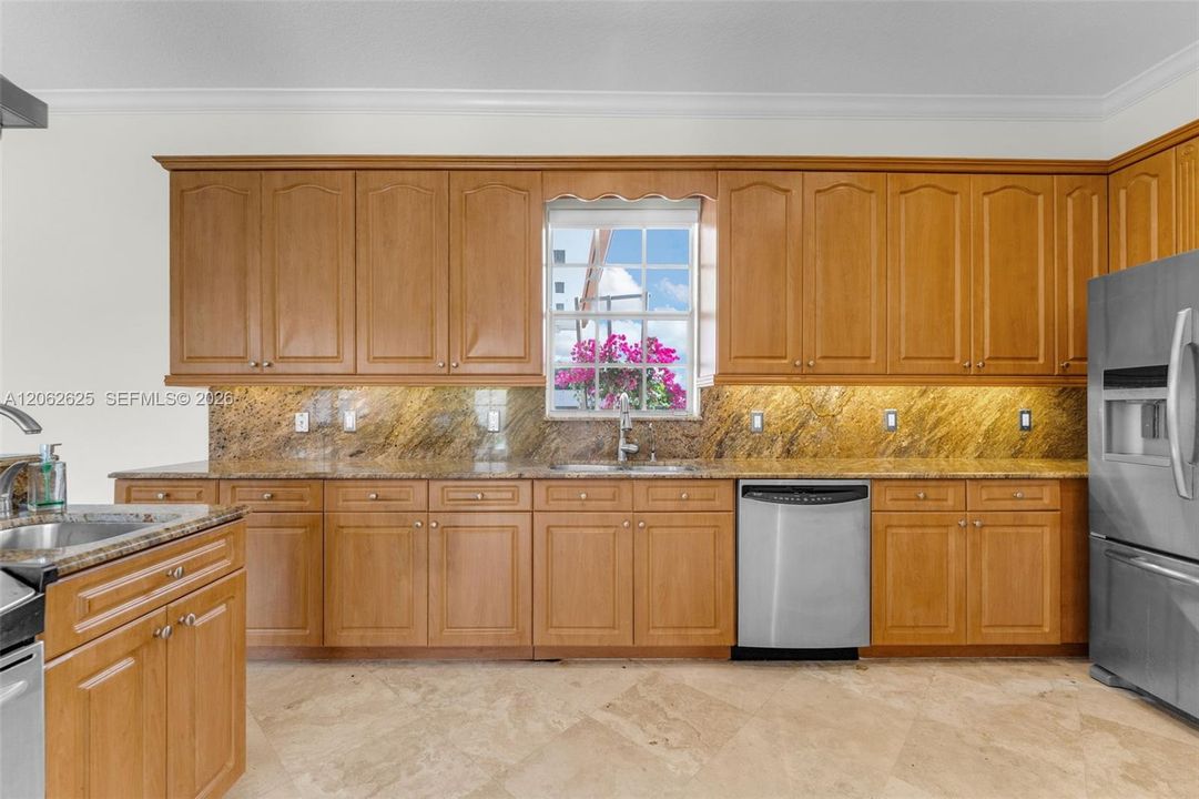 En Venta: $1,245,000 (3 camas, 2 baños, 2759 Pies cuadrados)