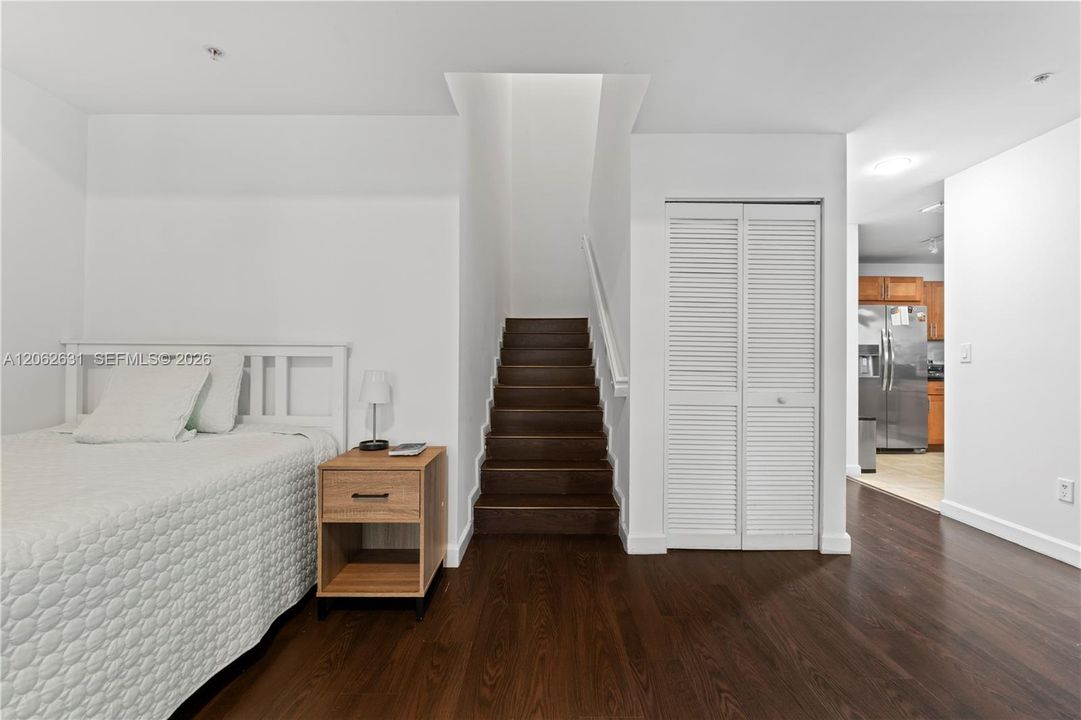 For Sale: $559,500 (2 beds, 2 baths, 1728 Square Feet)