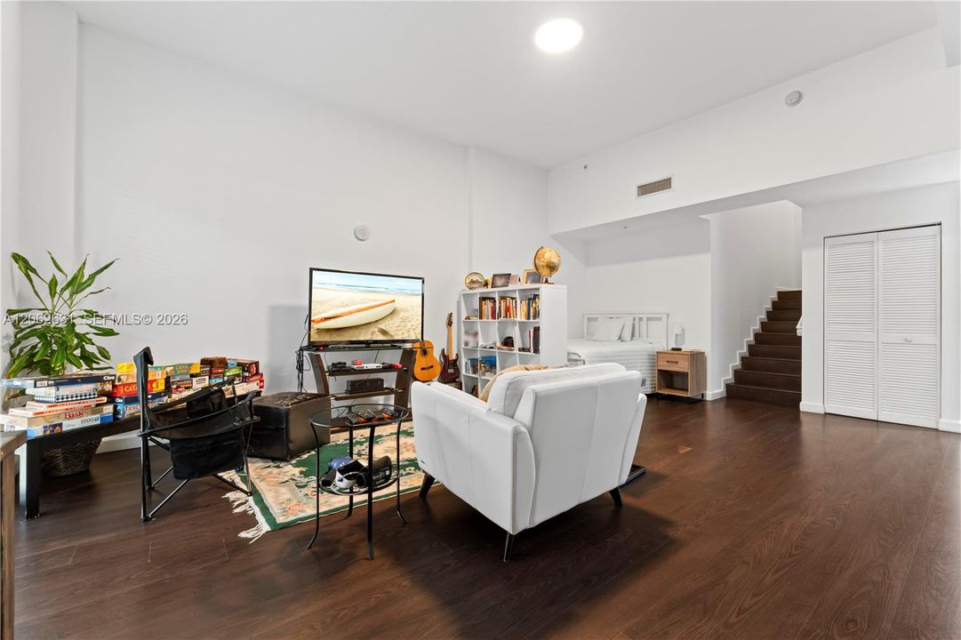 For Sale: $559,500 (2 beds, 2 baths, 1728 Square Feet)