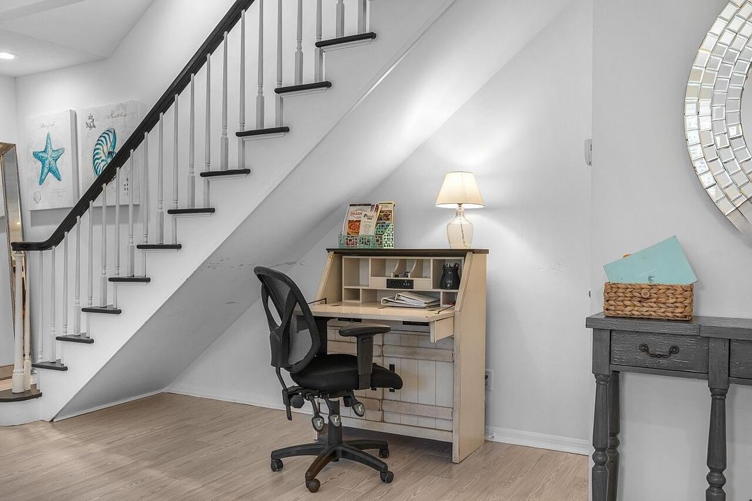 1260-Palmetto-Ct-Apt-106-HigMedia-014-12
