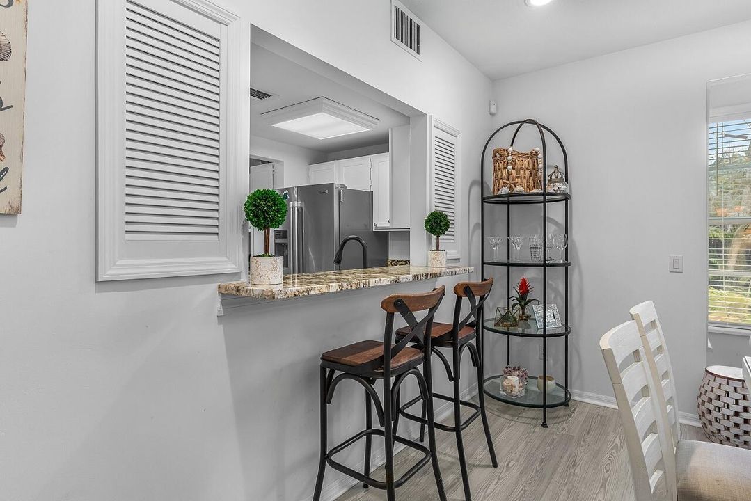 1260-Palmetto-Ct-Apt-106-HigMedia-023-12