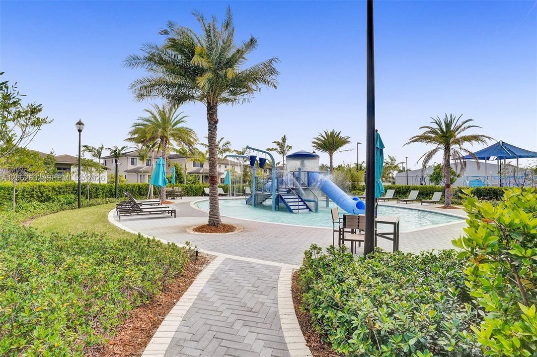 For Sale: $1,000,000 (4 beds, 3 baths, 2558 Square Feet)