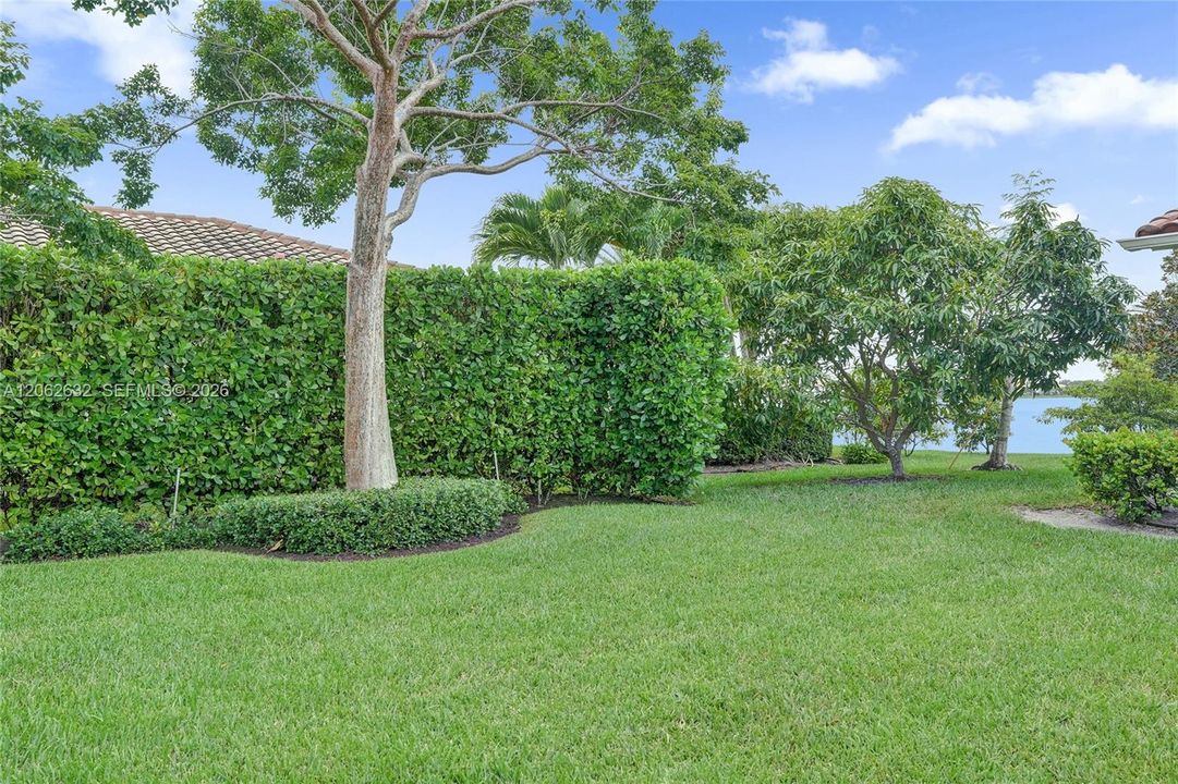 For Sale: $1,000,000 (4 beds, 3 baths, 2558 Square Feet)