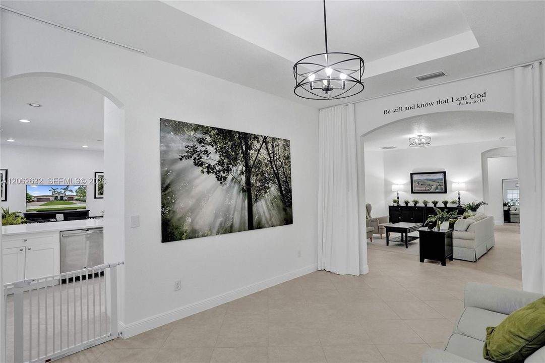 For Sale: $1,000,000 (4 beds, 3 baths, 2558 Square Feet)