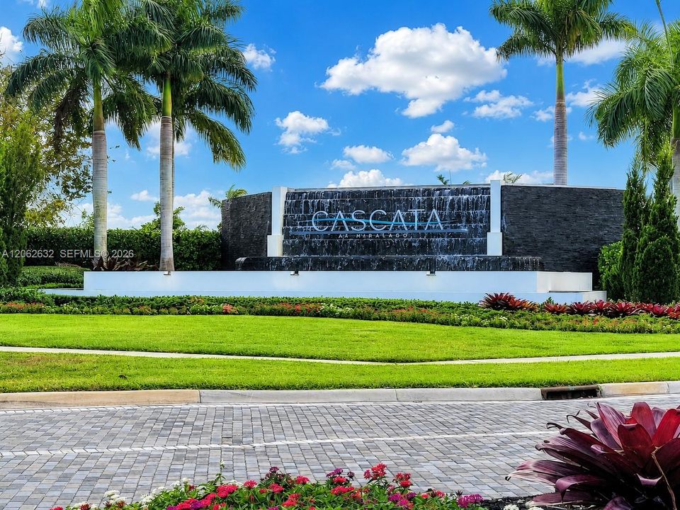 For Sale: $1,000,000 (4 beds, 3 baths, 2558 Square Feet)