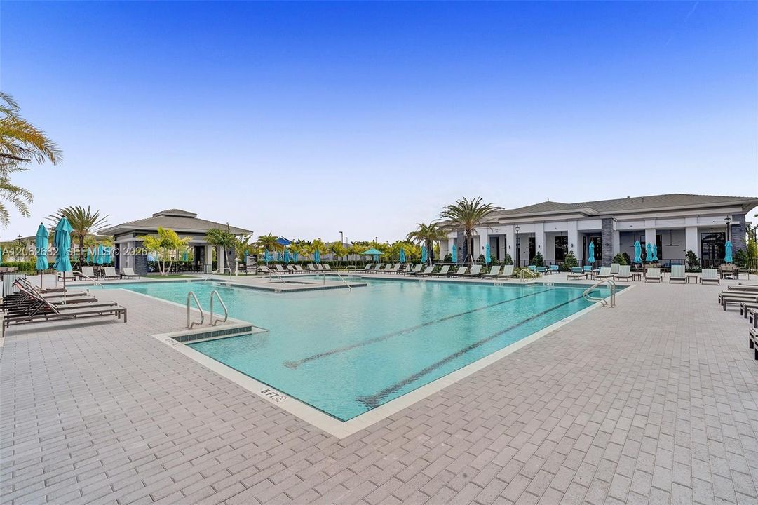 For Sale: $1,000,000 (4 beds, 3 baths, 2558 Square Feet)