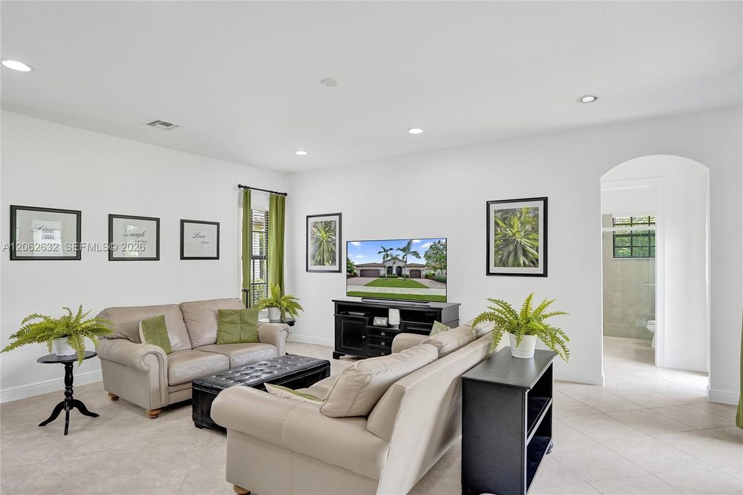 For Sale: $1,000,000 (4 beds, 3 baths, 2558 Square Feet)