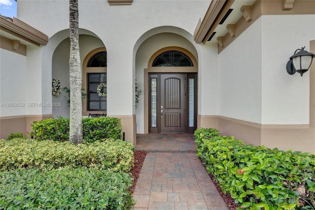 For Sale: $1,000,000 (4 beds, 3 baths, 2558 Square Feet)