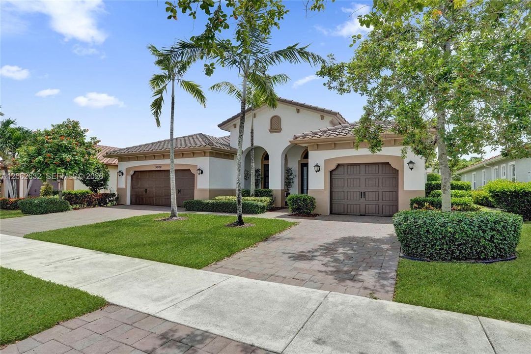 For Sale: $1,000,000 (4 beds, 3 baths, 2558 Square Feet)