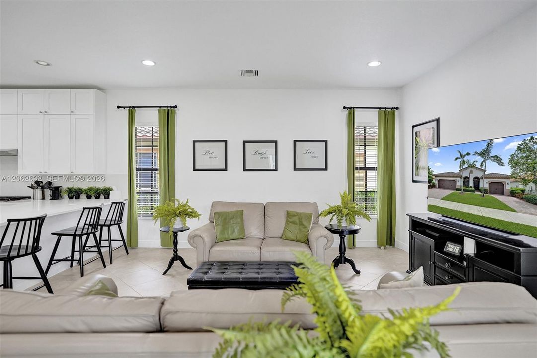 For Sale: $1,000,000 (4 beds, 3 baths, 2558 Square Feet)