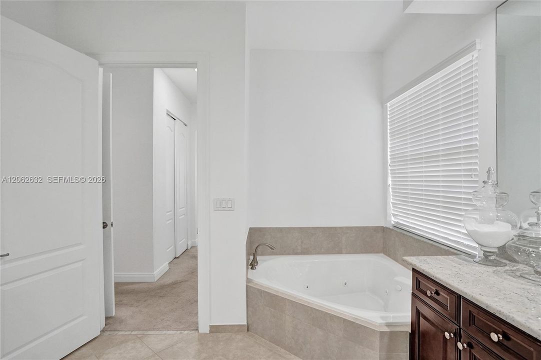 For Sale: $1,000,000 (4 beds, 3 baths, 2558 Square Feet)
