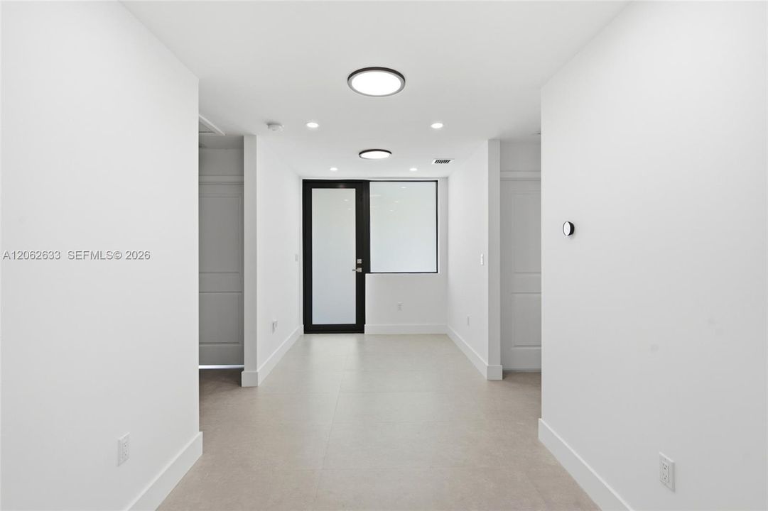 For Sale: $1,299,000 (4 beds, 3 baths, 1731 Square Feet)