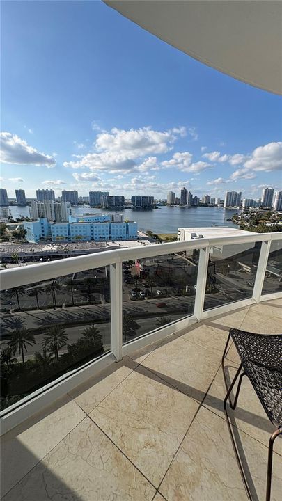 For Rent: $6,500 (2 beds, 2 baths, 1289 Square Feet)