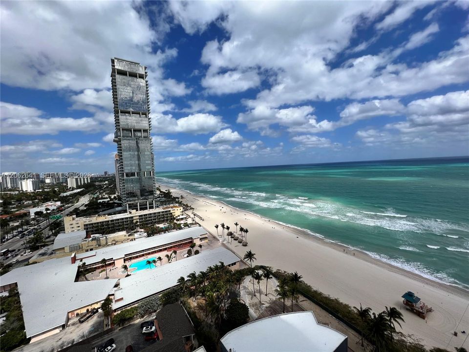 For Rent: $6,500 (2 beds, 2 baths, 1289 Square Feet)