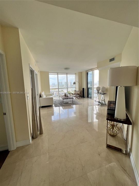 For Rent: $6,500 (2 beds, 2 baths, 1289 Square Feet)