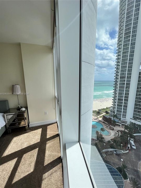 For Rent: $6,500 (2 beds, 2 baths, 1289 Square Feet)