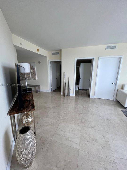 For Rent: $6,500 (2 beds, 2 baths, 1289 Square Feet)