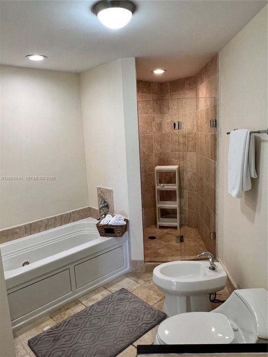 For Rent: $6,500 (2 beds, 2 baths, 1289 Square Feet)