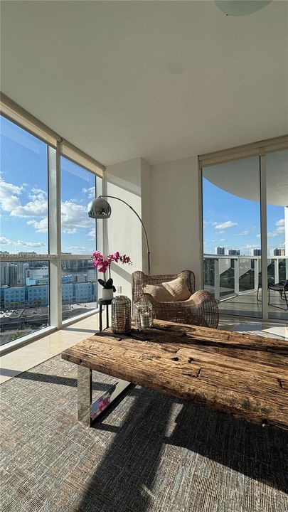 For Rent: $6,500 (2 beds, 2 baths, 1289 Square Feet)