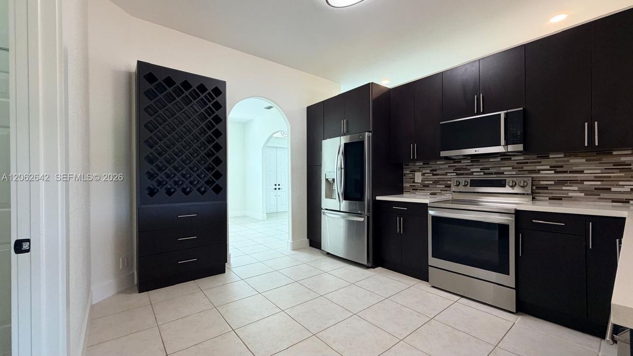 В аренду: $5,400 (4 спален, 2 ванн, 2172 Квадратных фут)