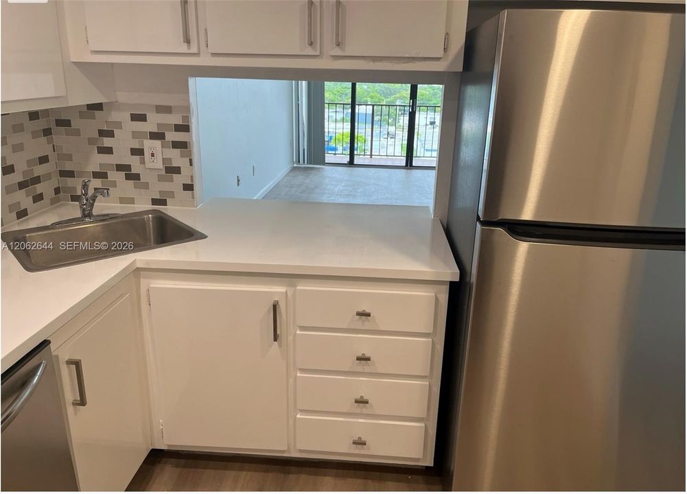 В аренду: $1,950 (1 спален, 1 ванн, 782 Квадратных фут)