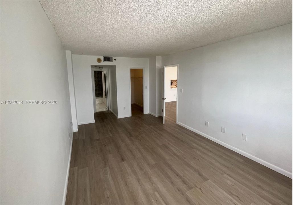 В аренду: $1,950 (1 спален, 1 ванн, 782 Квадратных фут)