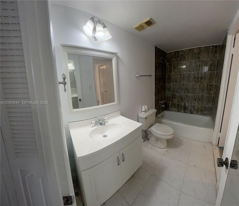 В аренду: $1,950 (1 спален, 1 ванн, 782 Квадратных фут)