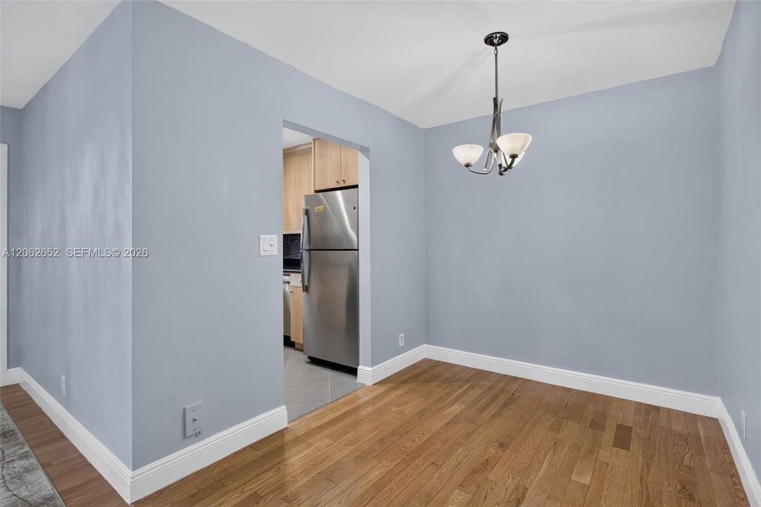 En Venta: $345,000 (2 camas, 2 baños, 910 Pies cuadrados)
