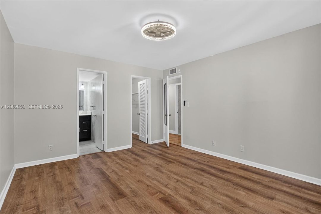 En Venta: $345,000 (2 camas, 2 baños, 910 Pies cuadrados)