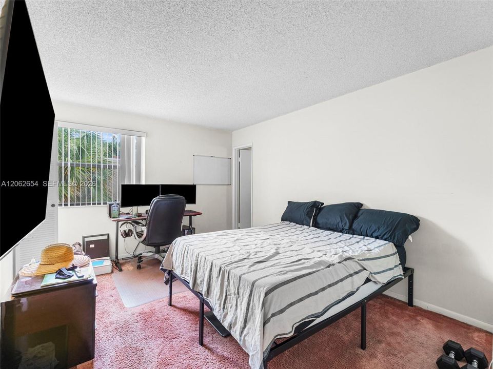 For Sale: $365,000 (3 beds, 2 baths, 1130 Square Feet)