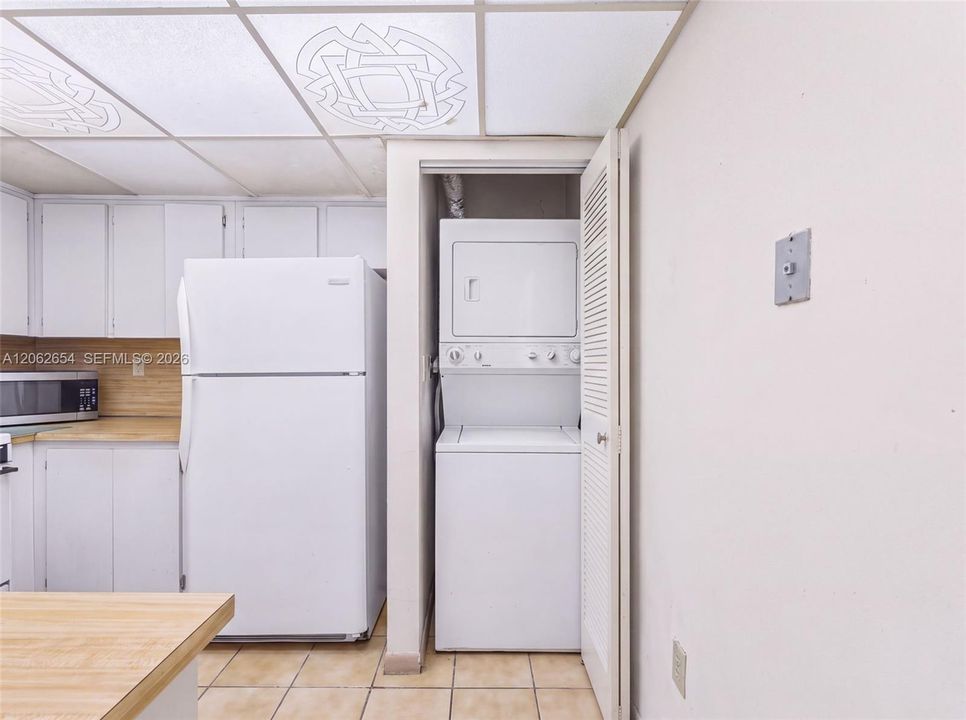 For Sale: $365,000 (3 beds, 2 baths, 1130 Square Feet)
