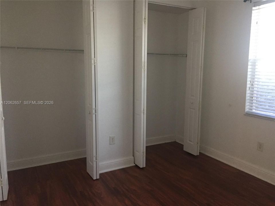 В аренду: $5,000 (4 спален, 3 ванн, 2481 Квадратных фут)