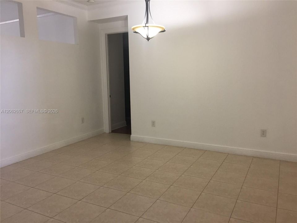 В аренду: $5,000 (4 спален, 3 ванн, 2481 Квадратных фут)