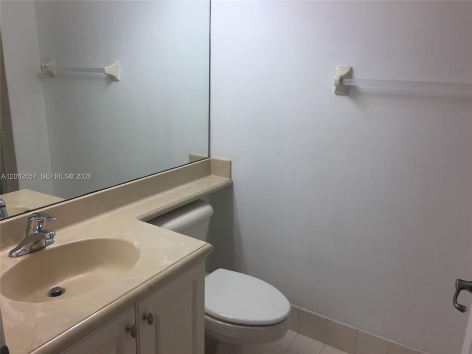 В аренду: $5,000 (4 спален, 3 ванн, 2481 Квадратных фут)