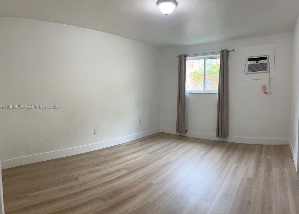 В аренду: $1,850 (1 спален, 1 ванн, 680 Квадратных фут)