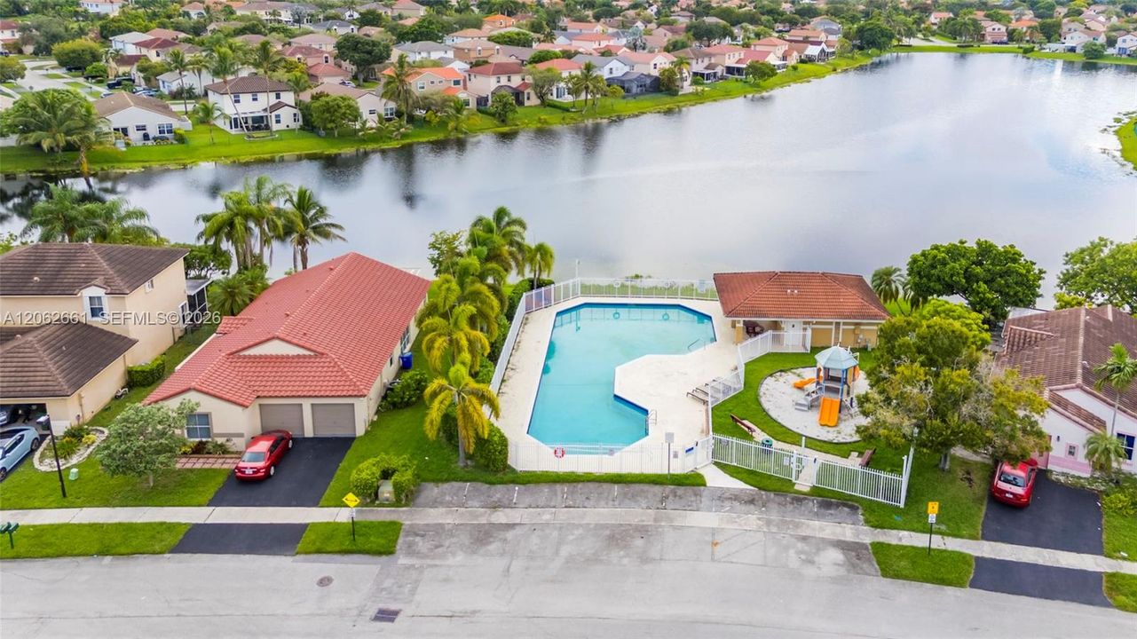 For Rent: $3,700 (3 beds, 2 baths, 1568 Square Feet)