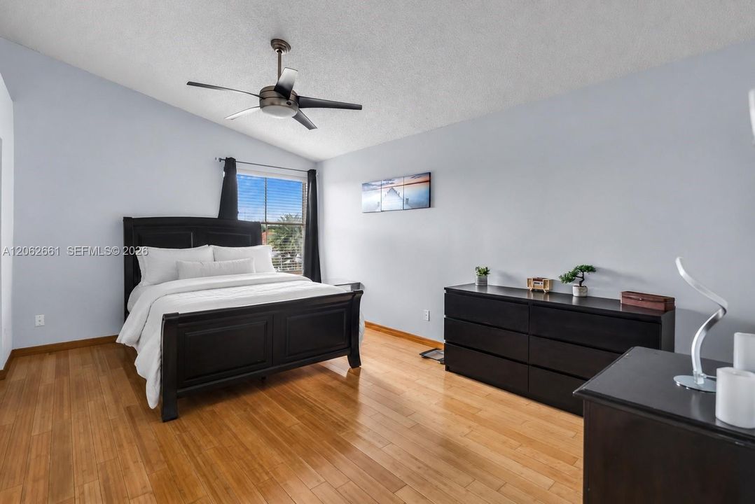 For Rent: $3,700 (3 beds, 2 baths, 1568 Square Feet)