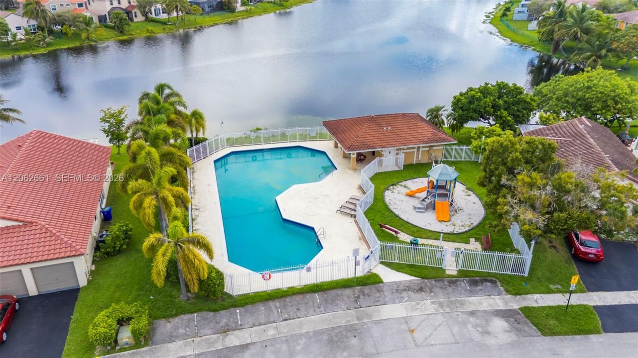 For Rent: $3,700 (3 beds, 2 baths, 1568 Square Feet)