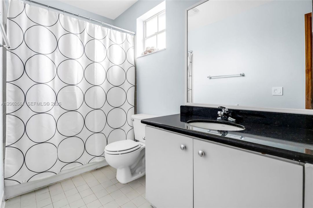For Rent: $3,700 (3 beds, 2 baths, 1568 Square Feet)