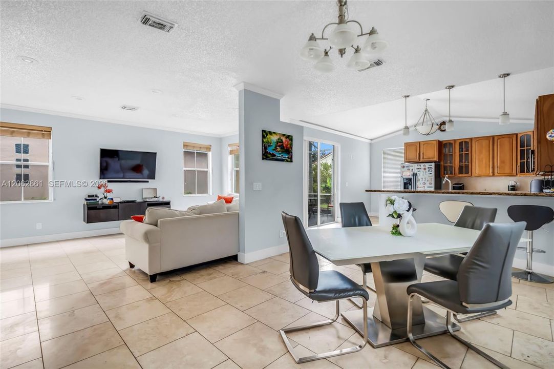 For Rent: $3,700 (3 beds, 2 baths, 1568 Square Feet)