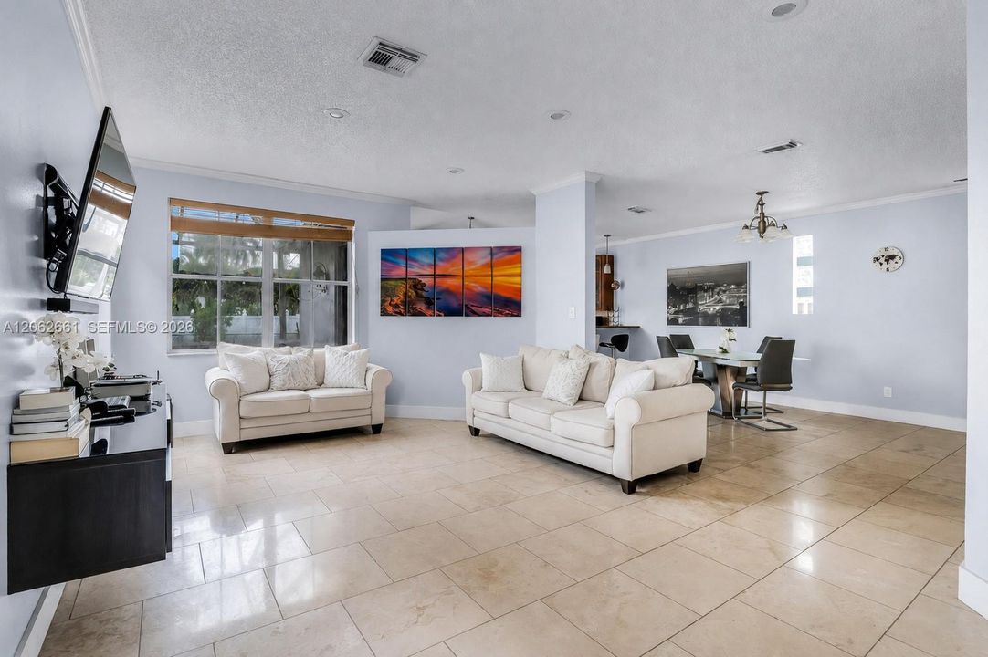 For Rent: $3,700 (3 beds, 2 baths, 1568 Square Feet)