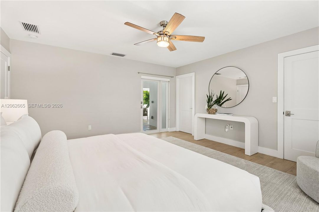 For Sale: $1,595,000 (4 beds, 2 baths, 2324 Square Feet)