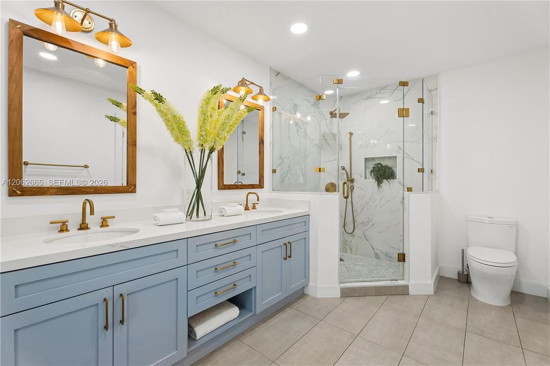 For Sale: $1,595,000 (4 beds, 2 baths, 2324 Square Feet)