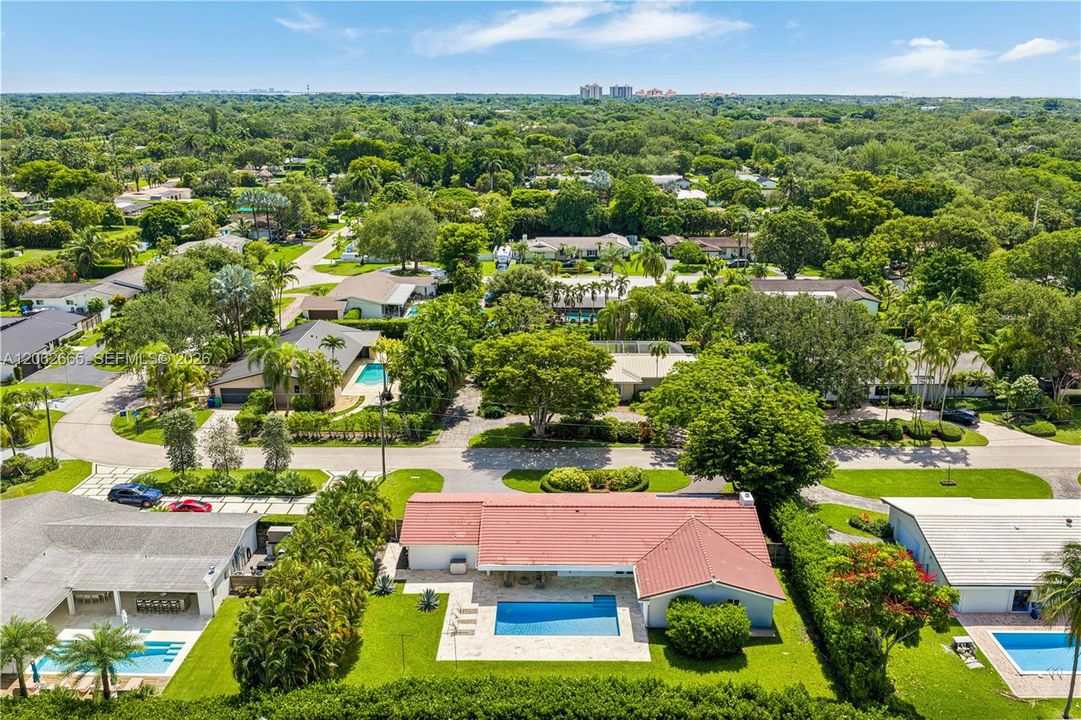 For Sale: $1,595,000 (4 beds, 2 baths, 2324 Square Feet)