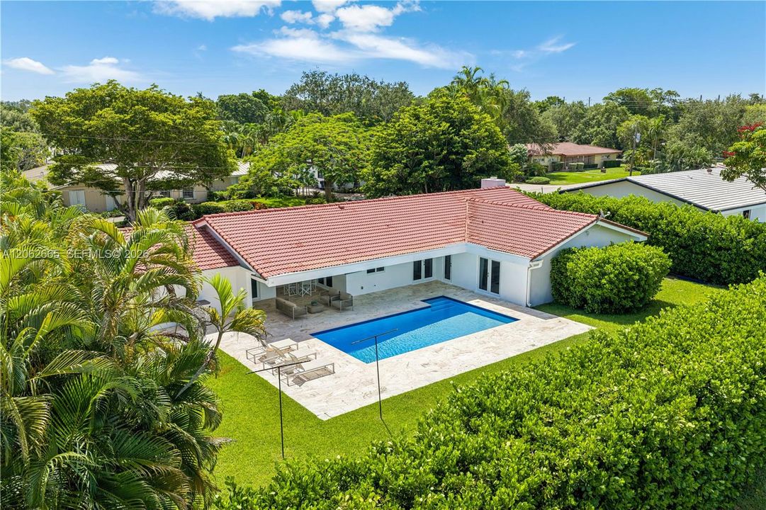 For Sale: $1,595,000 (4 beds, 2 baths, 2324 Square Feet)